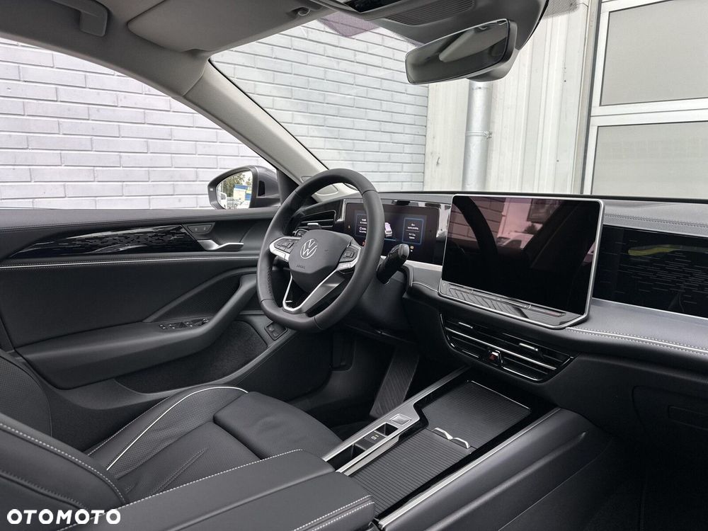 Volkswagen Passat - 16