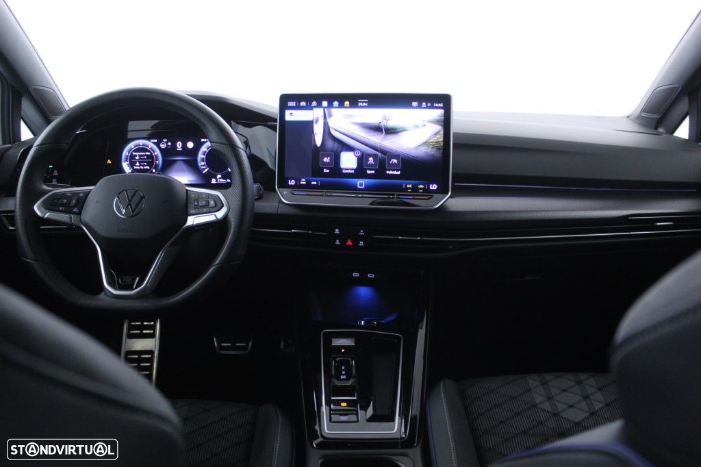 VW Golf Variant 1.5 eTSI R-Line DSG - 17