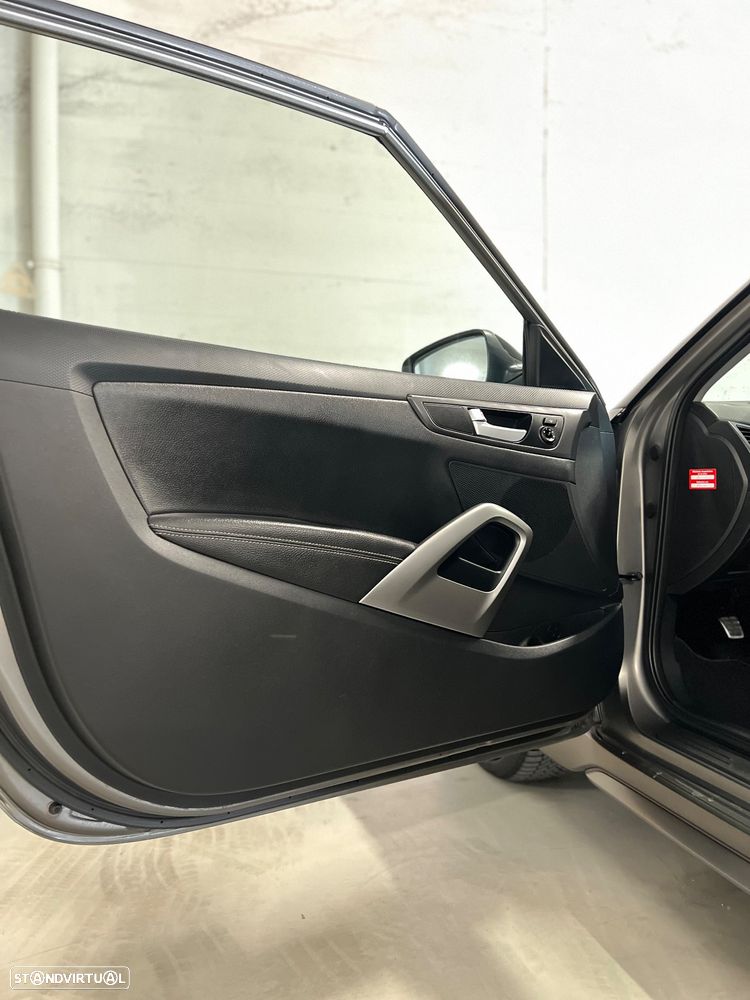 Hyundai Veloster 1.6 Turbo Matt Finish - 20