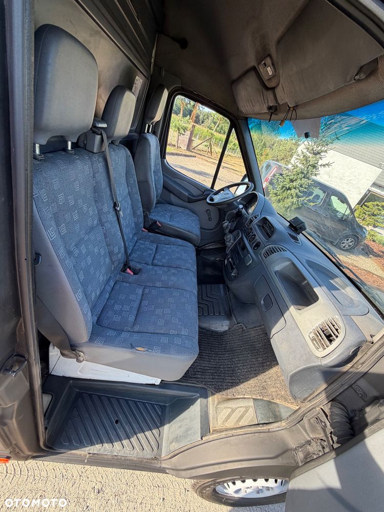Mercedes-Benz Sprinter - 9