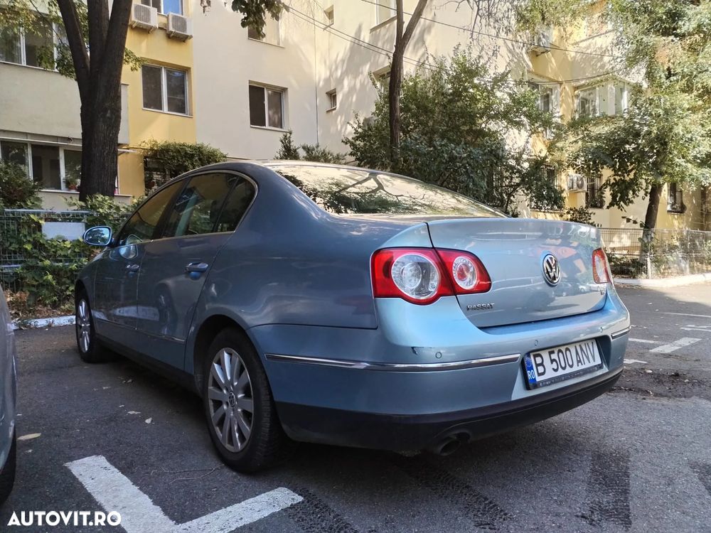 Volkswagen Passat 1.6 FSI Comfortline - 4