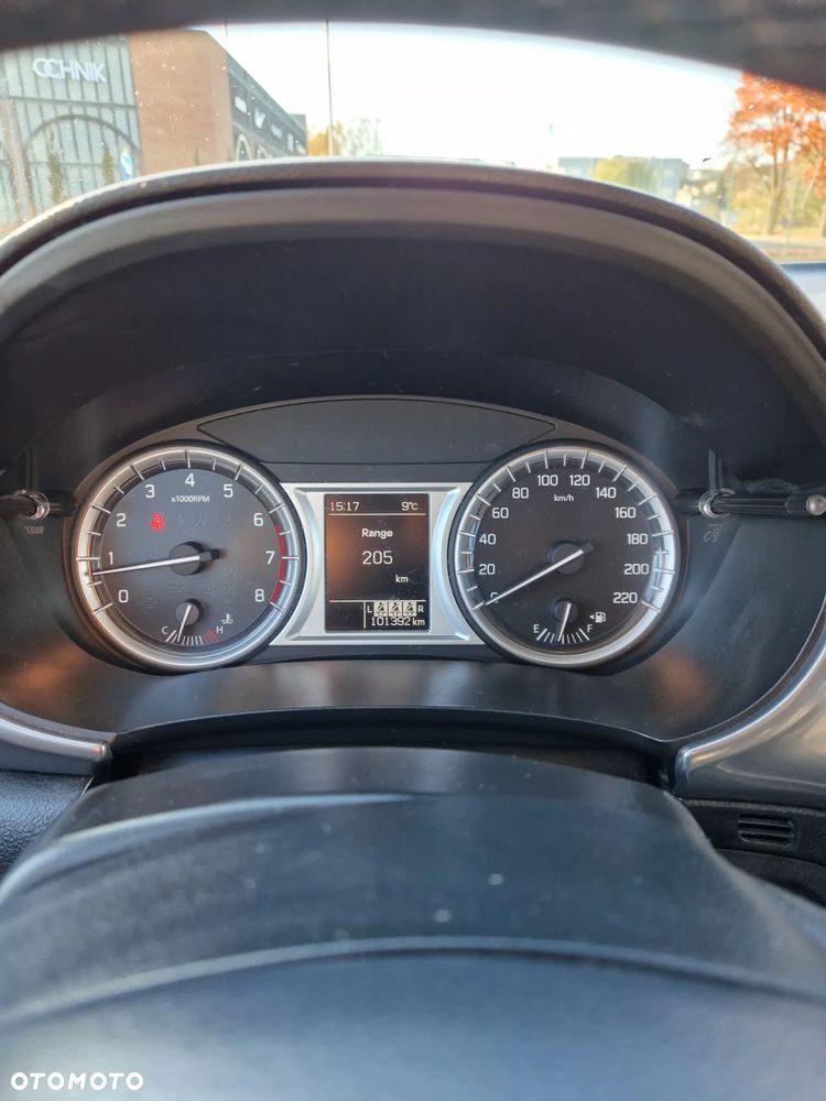 Suzuki Vitara 1.6 XLED 2WD - 6