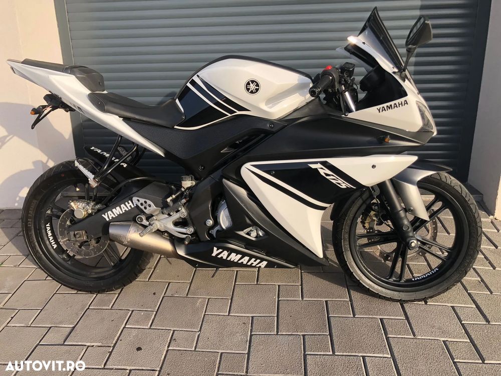 Yamaha YZF-R125 - 1
