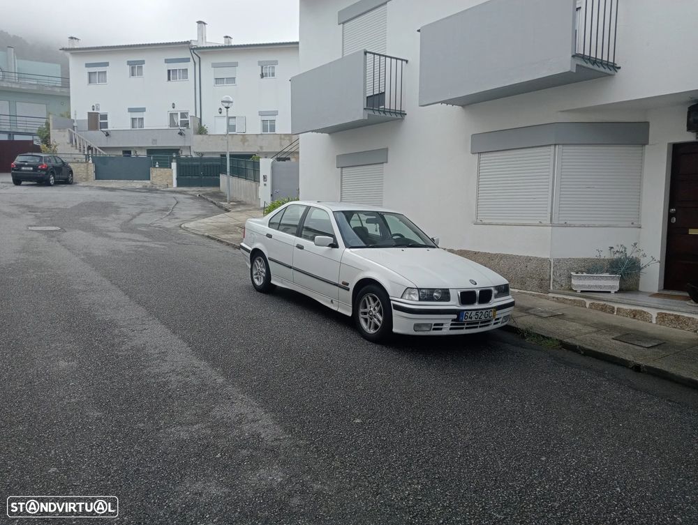 BMW 318 tds Touring - 8
