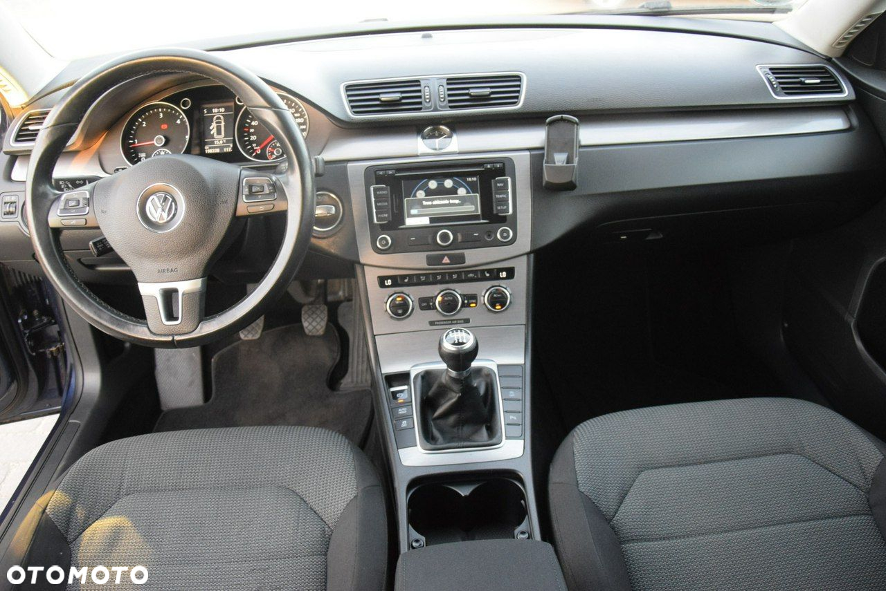 Volkswagen Passat Variant 2.0 Blue TDI SCR Comfortline - 21
