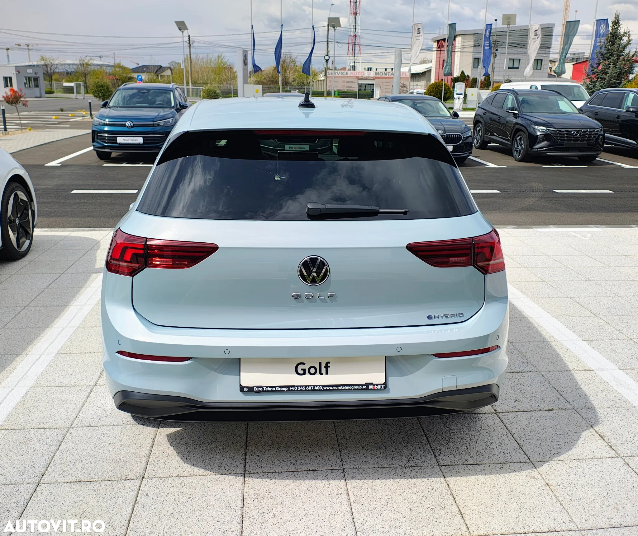 Volkswagen Golf - 6