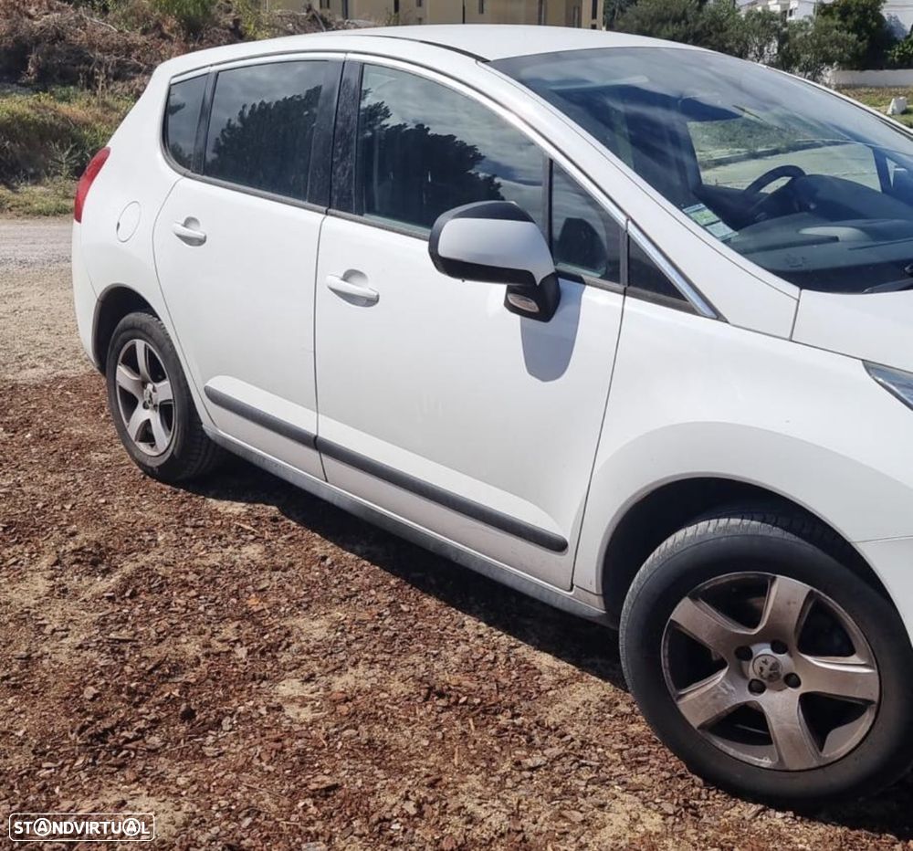 Peugeot 3008 e-HDi FAP 110 EGS6 Stop&Start Allure - 4