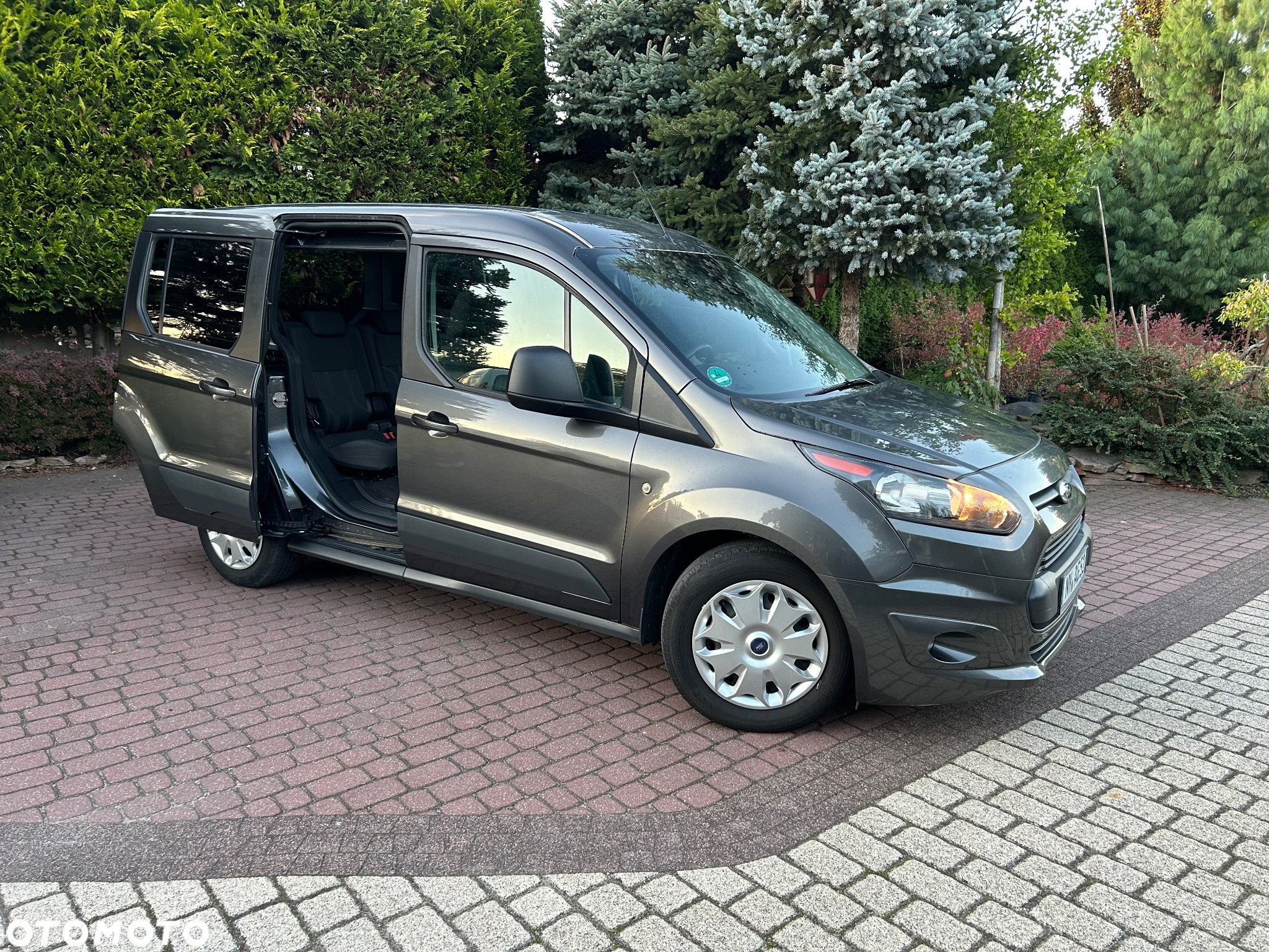 Ford Tourneo Connect - 38