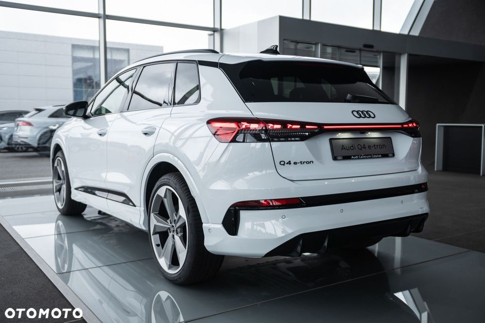 Audi Q4 e-tron 45 82kWh S Line - 4