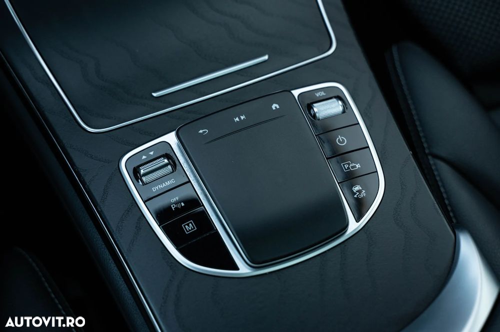 Mercedes-Benz GLC 300 e 4Matic 9G-TRONIC - 22