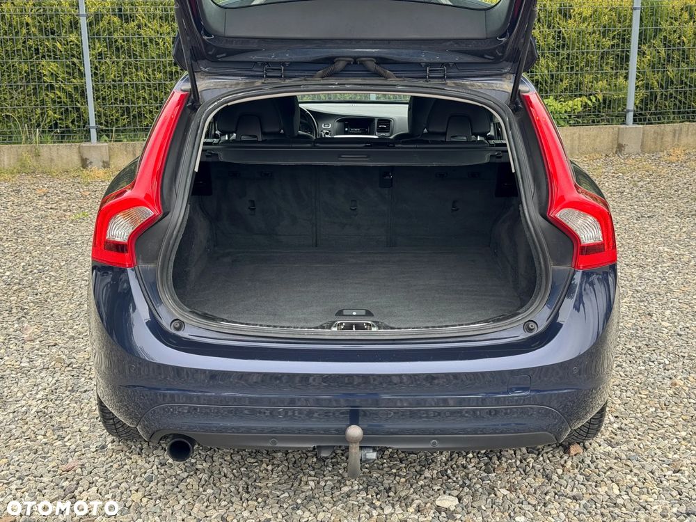 Volvo V60 D2 Summum - 25