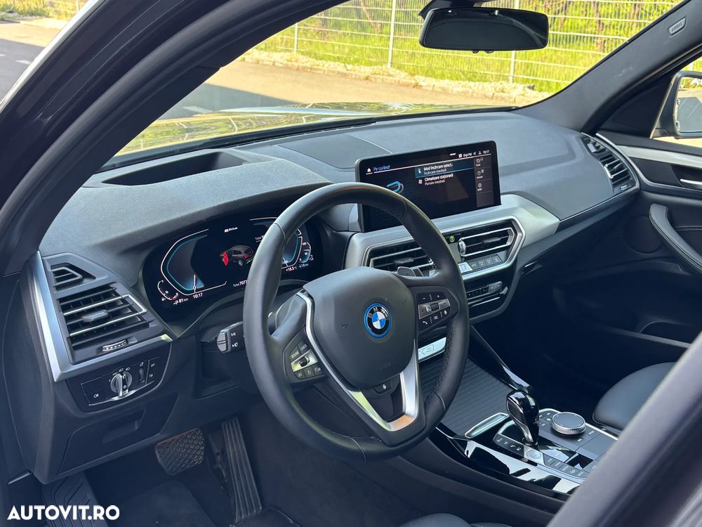 BMW X3 xDrive30e AT PHEV - 11