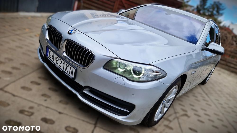 BMW Seria 5 525d - 13