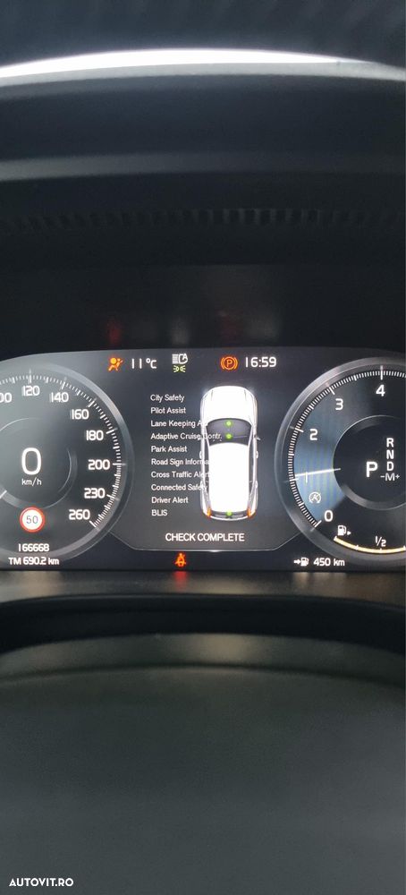 Volvo XC 40 T3 Geartronic Momentum Pro - 16