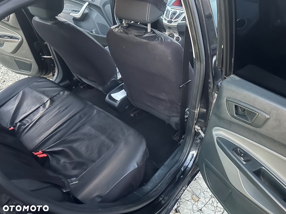 Ford Fiesta 1.6 Ti-VCT Ghia - 32