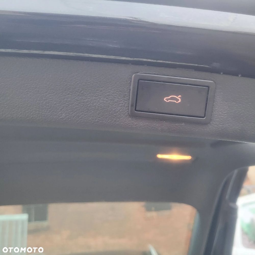 Skoda Superb 2.0 TDI L&K DSG - 13