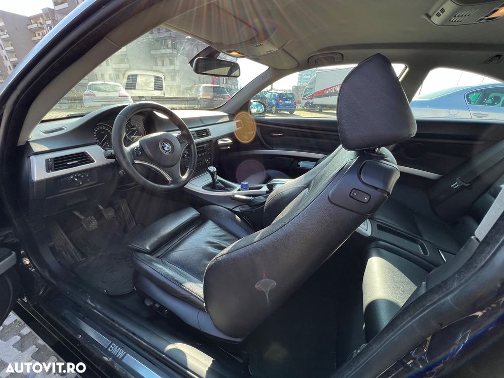 BMW Seria 3 330Ci - 11