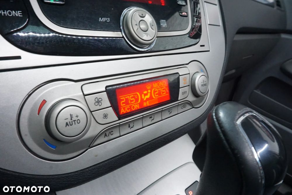 Ford Kuga 2.0 TDCi 4x4 Titanium - 29