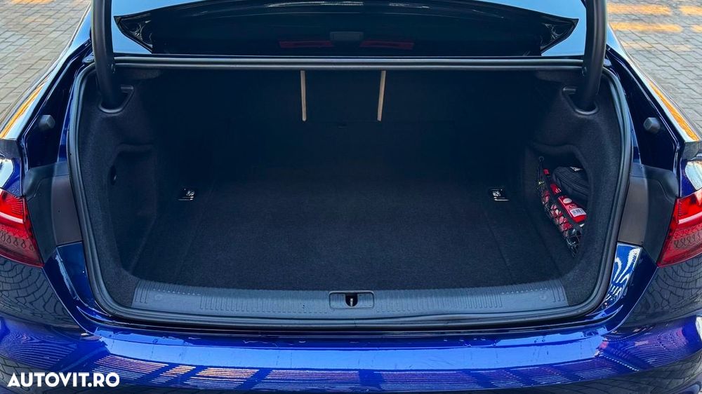 Audi A4 35 TDI S tronic advanced - 33