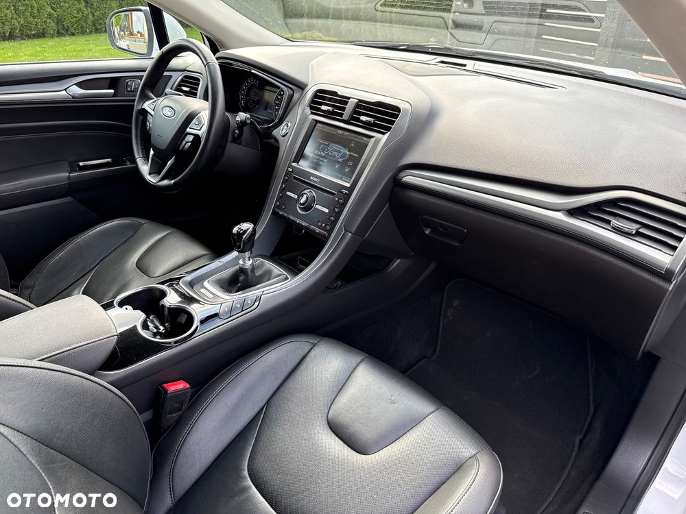 Ford Mondeo 1.5 EcoBoost ST-Line X - 39