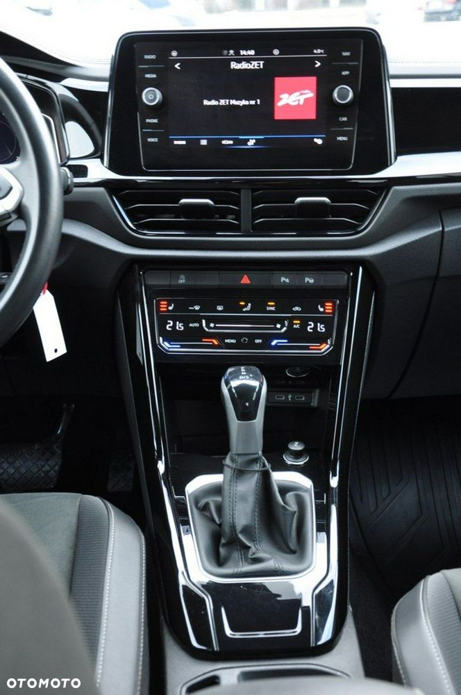 Volkswagen T-Roc - 25