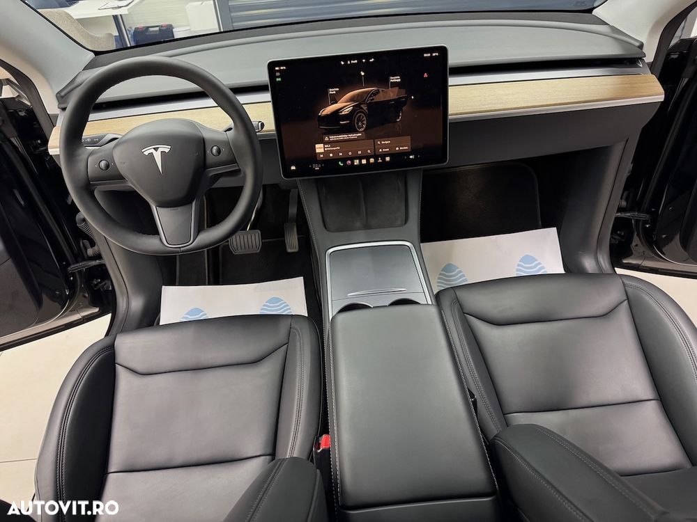 Tesla Model Y Long Range Dual Motor AWD - 7