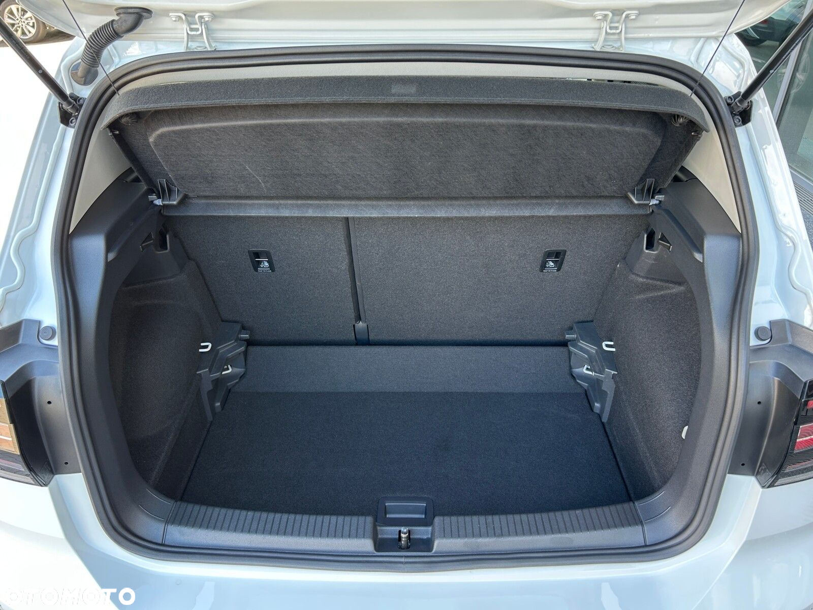 Volkswagen T-Cross 1.0 TSI Life DSG - 9