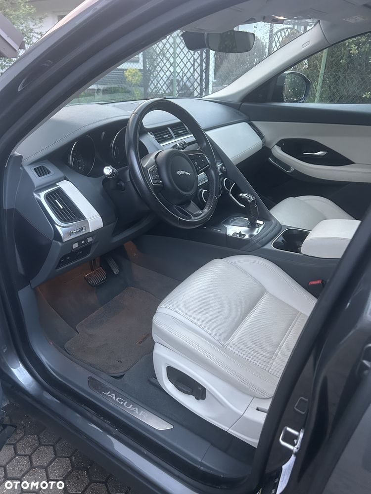 Jaguar E-Pace D150 AWD R-Dynamic S - 12