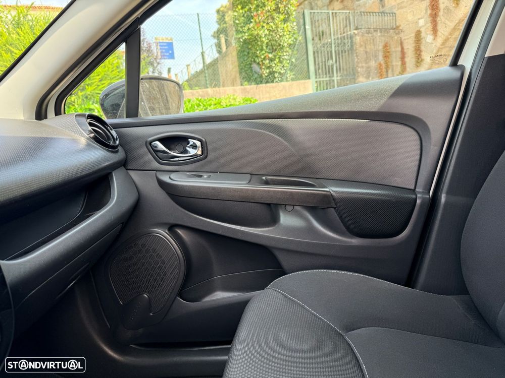 Renault Clio 1.5 dCi Dynamique Sport Edtion - 25