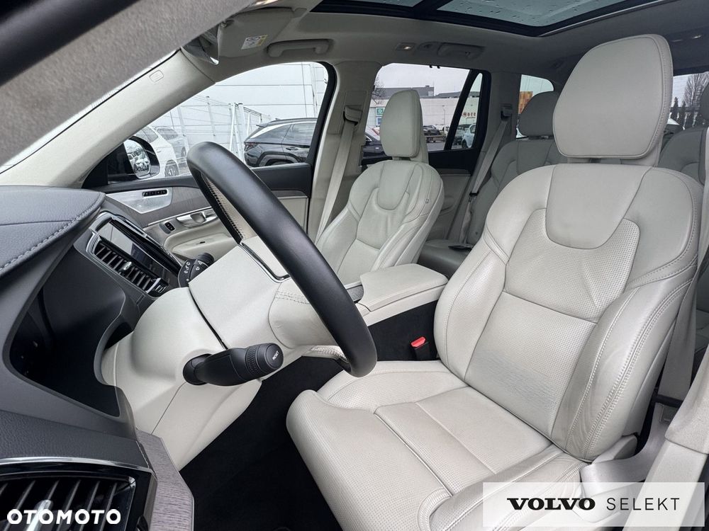 Volvo XC 90 - 31