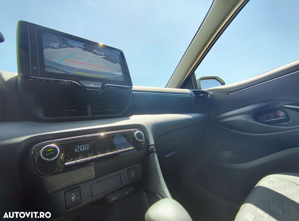 Toyota Yaris - 8