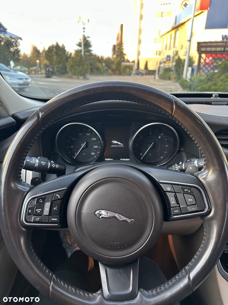 Jaguar XF 2.0 i4D Portfolio - 5