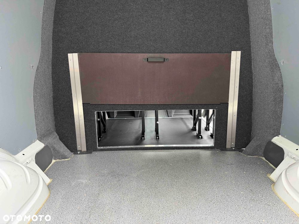 Volkswagen Transporter L2H1 Plus Comfortline - 18