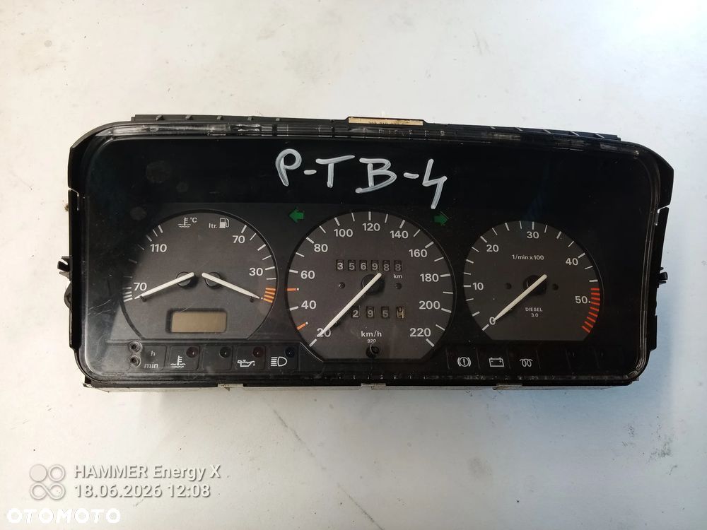 Volkswagen PASSAT B4 Licznik 3A0919033B - 1