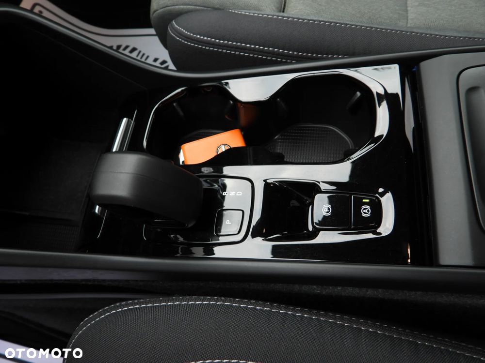 Volvo XC 40 B3 B DKG Plus Bright - 30