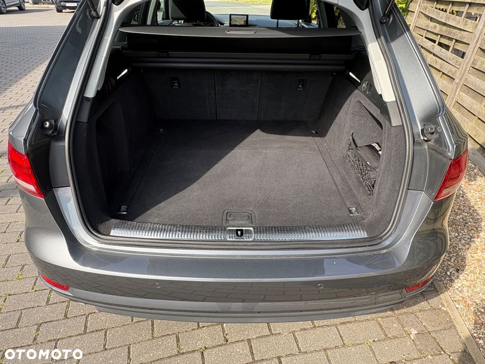 Audi A4 Avant 2.0 TDI DPF Ambiente - 19