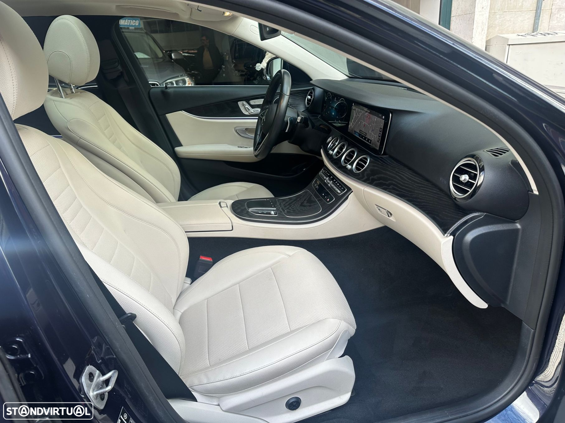 Mercedes-Benz E 300 de Avantgarde - 18