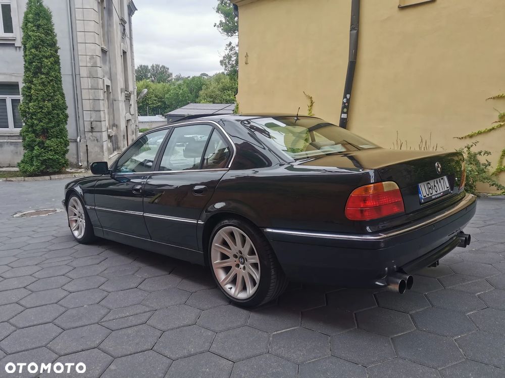BMW Seria 7 - 5