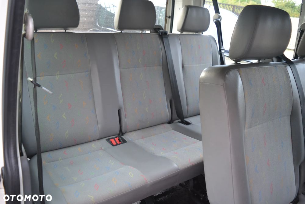 Volkswagen Transporter - 19