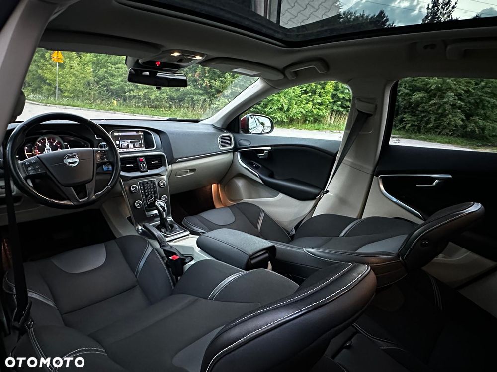 Volvo V40 D3 Geartronic Summum - 27