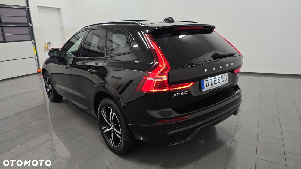 Volvo XC 60 B4 D Ultimate Dark - 4
