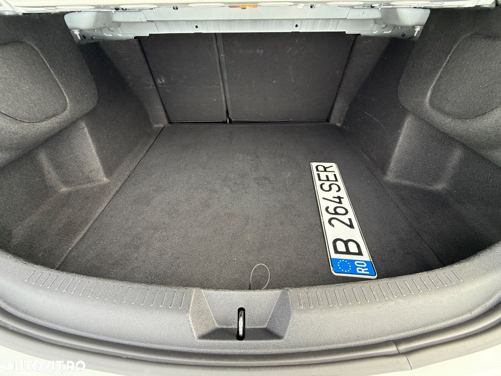 Renault Megane TCe 140 GPF EDC ZEN - 25