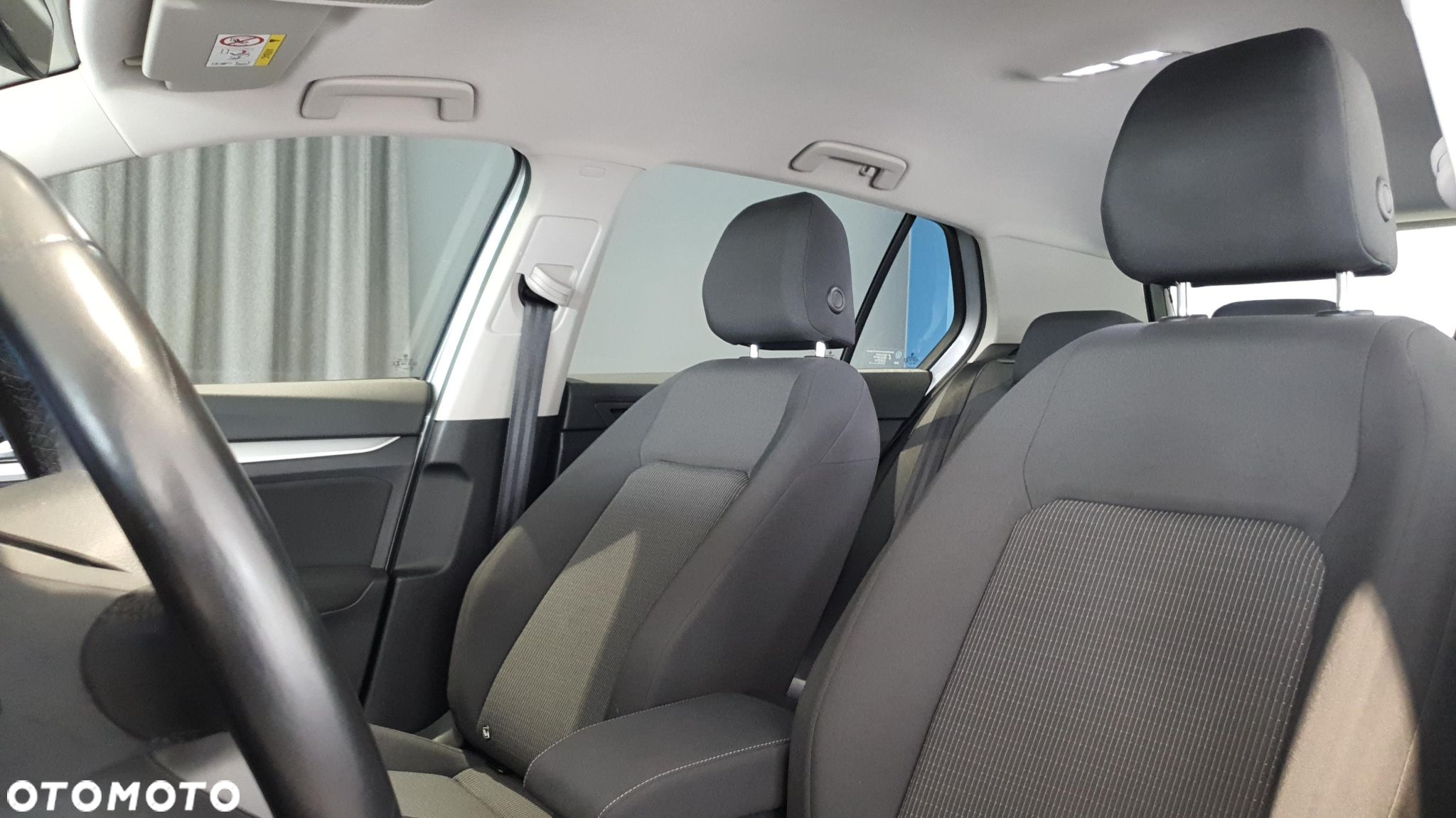 Volkswagen Golf VIII 2.0 TDI - 11