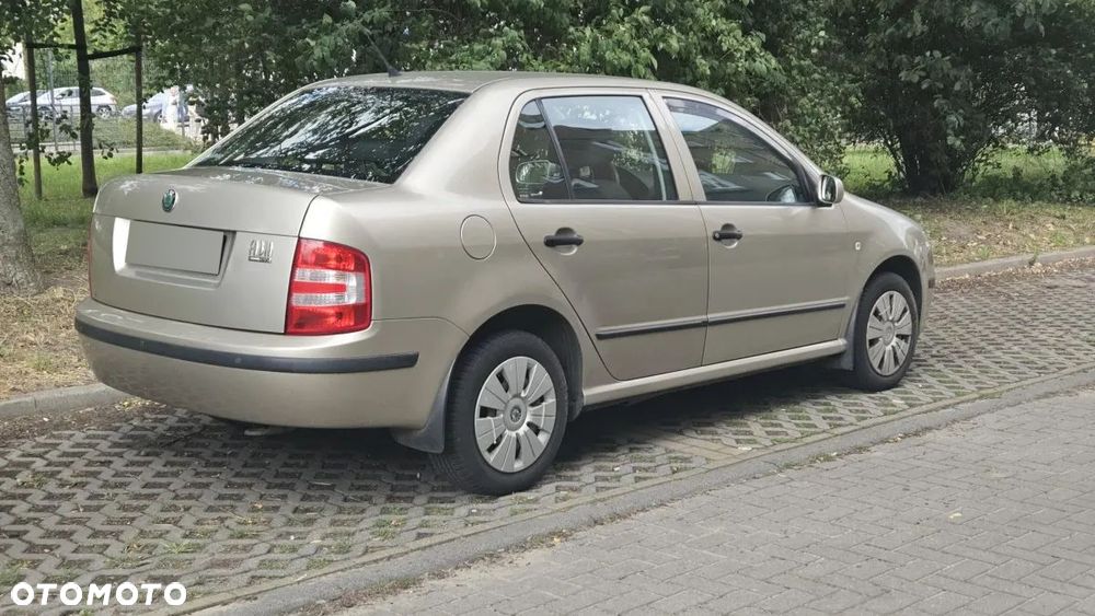 Skoda Fabia 1.4 16V Ambiente - 4