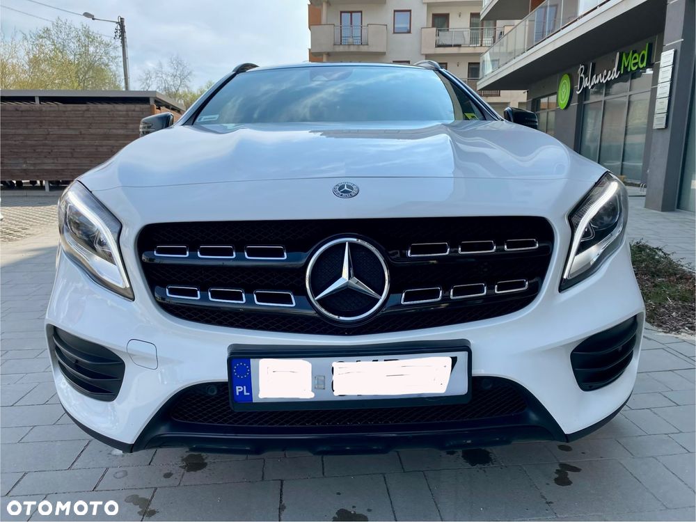 Mercedes-Benz GLA 200 7G-DCT AMG Line - 13