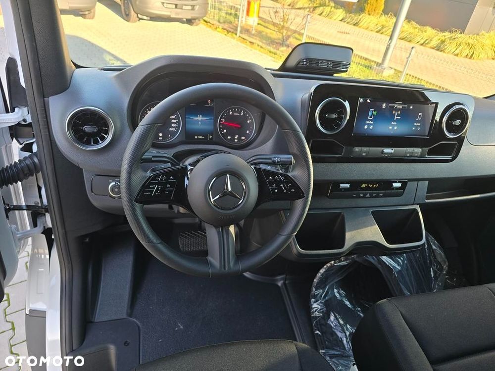 Mercedes-Benz Sprinter 317 CDI Long BASE 9G-Tronic - 17
