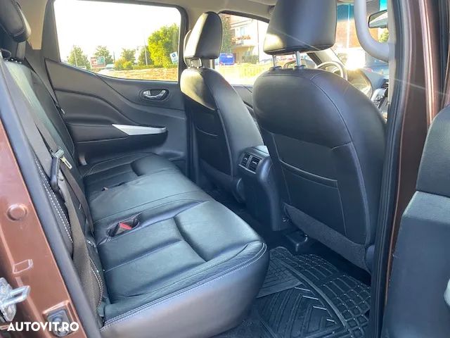 Nissan Navara 2.3 dCi Bi Turbo Double Cab Tekna - 13