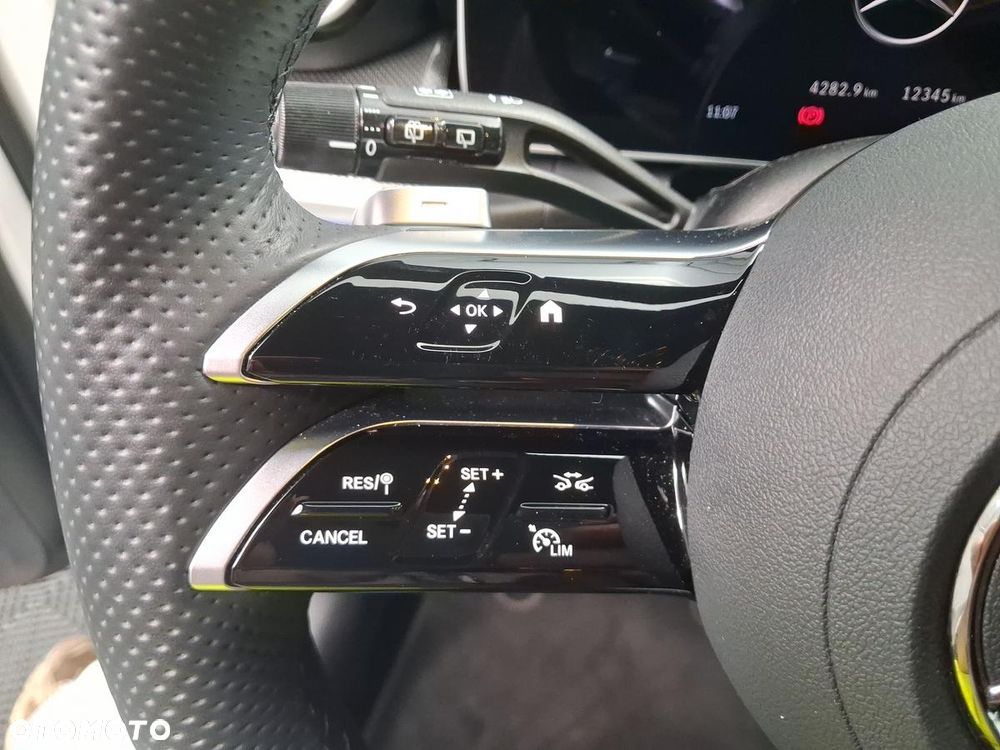 Mercedes-Benz GLC 300 de 4-Matic AMG Line - 16