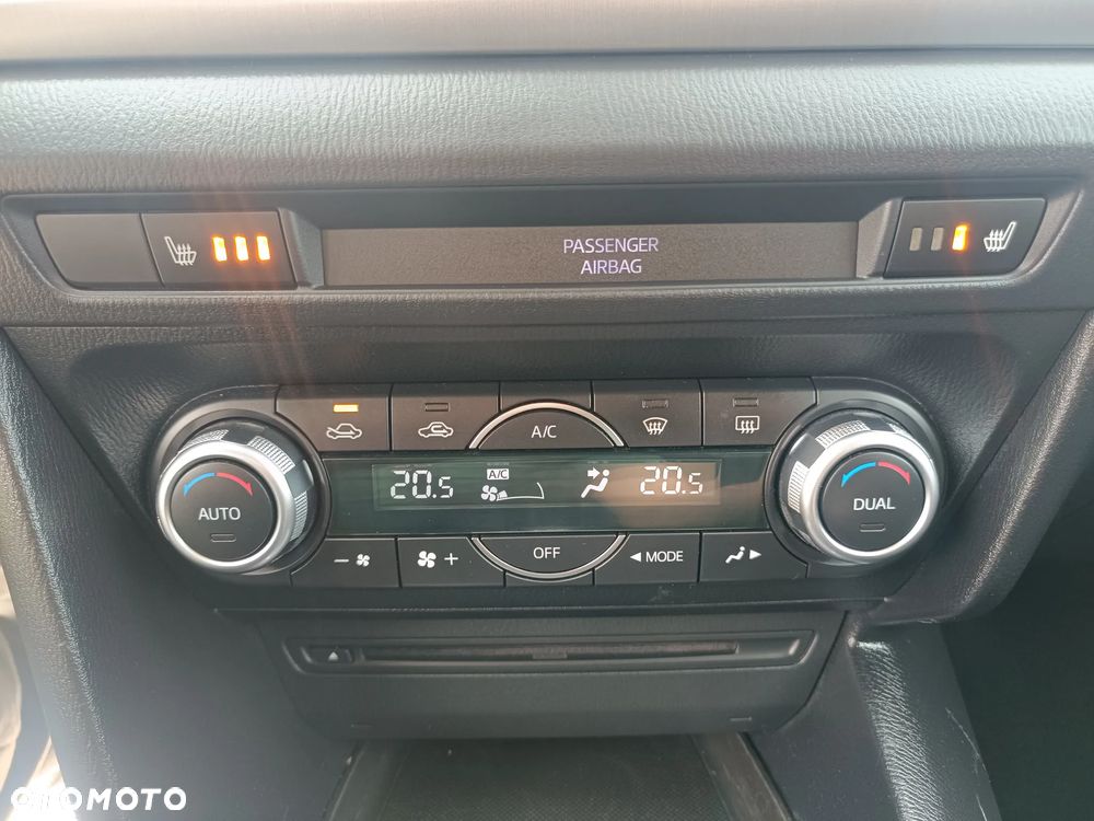 Mazda 3 SKYACTIV-G 120 Urban Limited - 24