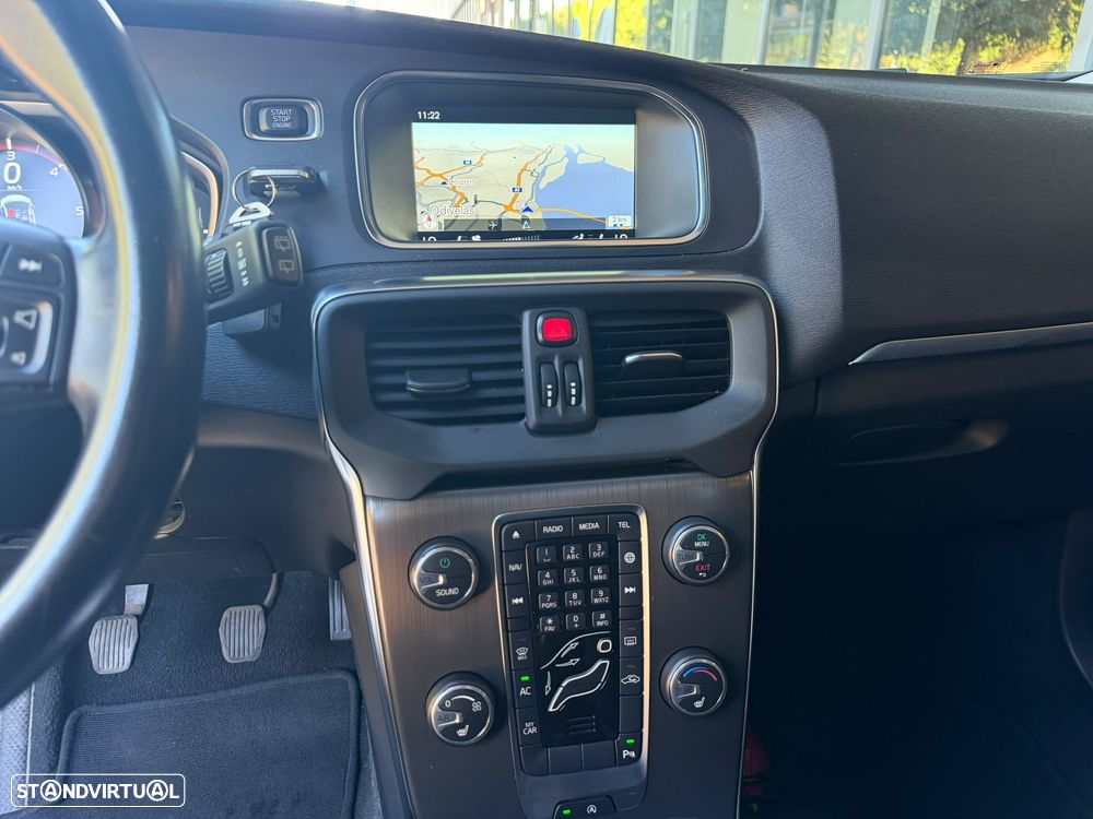 Volvo V40 D4 Summum - 15